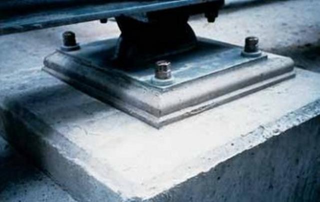 PAGEL V14 podmazávacie a kotviace plastmalty