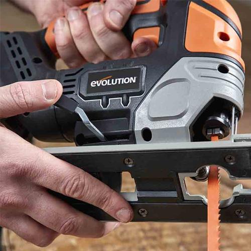 Priamočiara AKU píla EVOLUTION R90JGS-Li s 2Ah batériou a nabíjačkou a ďalšou 2,0Ah batériou ZADARMO