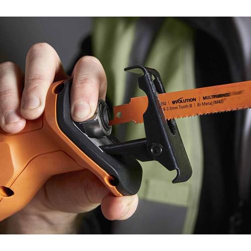 Chvostová AKU píla EVOLUTION R150RCP-Li s 2Ah batériou a nabíjačkou a ďalšou 2Ah batériou ZADARMO